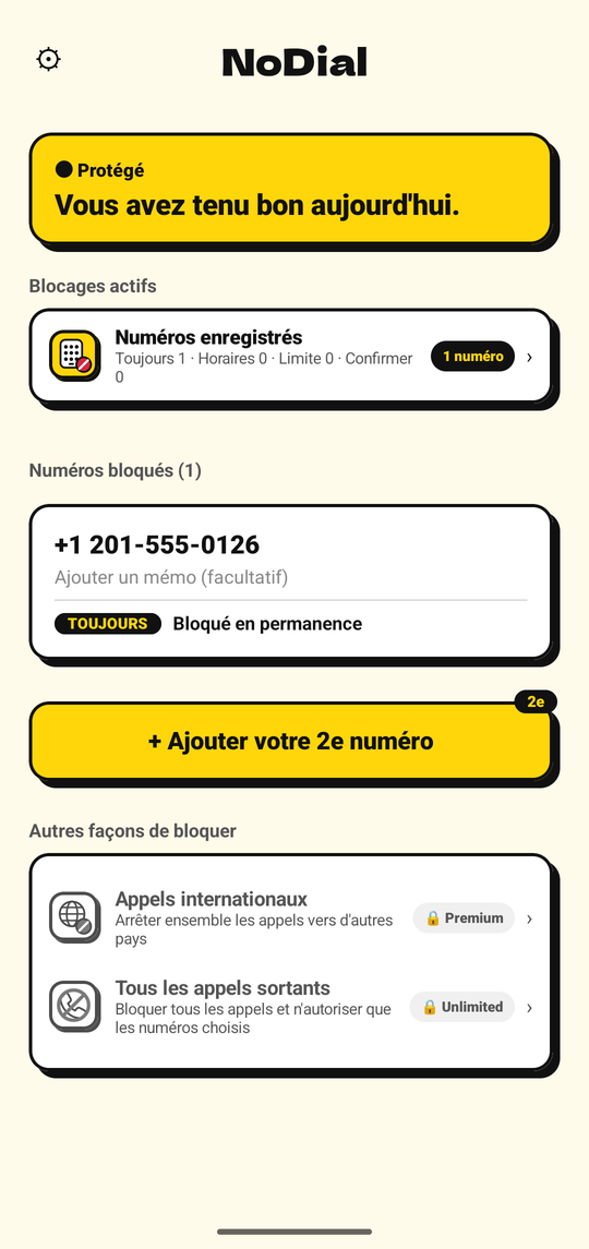 Écran d'accueil de NoDial : Protégé, avec un numéro bloqué et son horaire